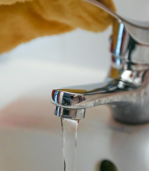 Opłacalność uzdatniania wody w domu
